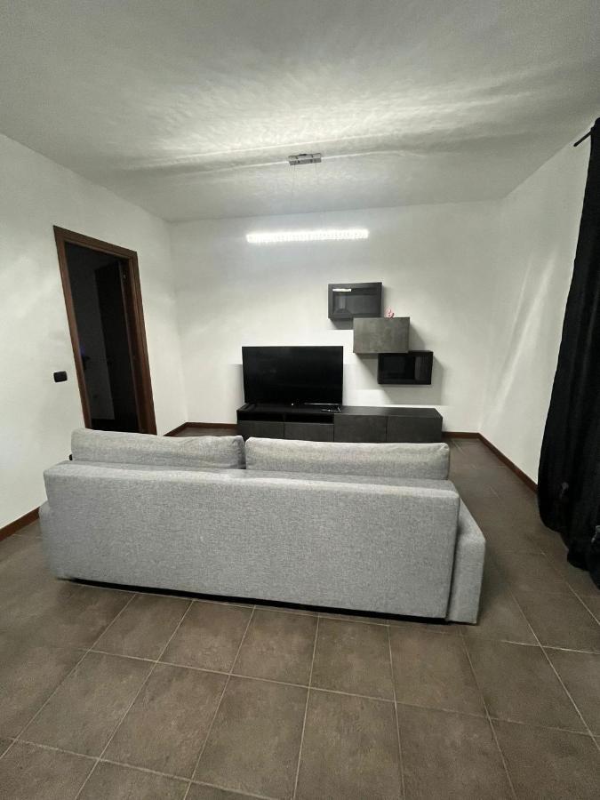 Home Sarenji Trivolzio Zewnętrze zdjęcie